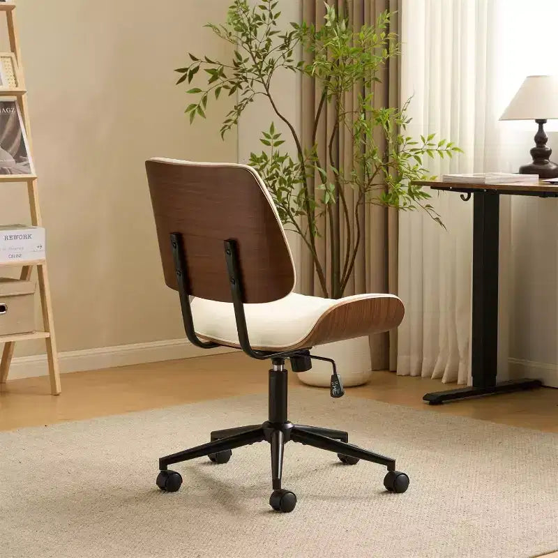 Sedia da ufficio senza braccioli, con seduta e schienale ampi e curvi, ergonomica, regolabile in altezza, elegante, in noce, in PU