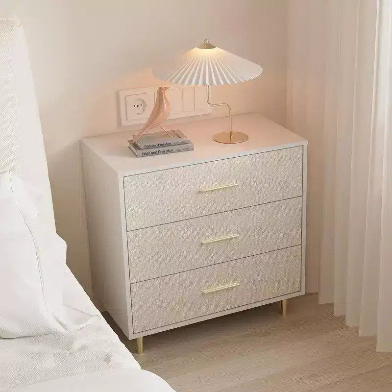 Comò Cassettiera Bianca - Comò Moderno in Legno con Gambe e Maniglie Dorate per Camera da Letto/Soggiorno