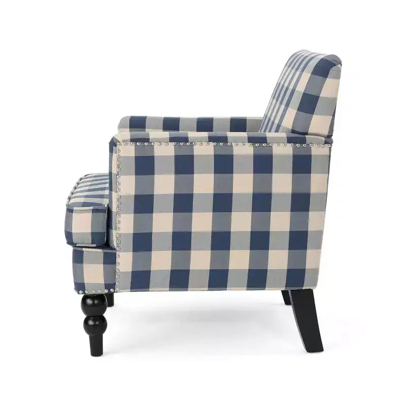 Poltrona chesterfield Harrison, schienale capitonné e rivestimento morbido, per soggiorno o camera da letto